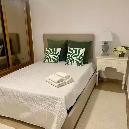 Typical House 아파트 나자레