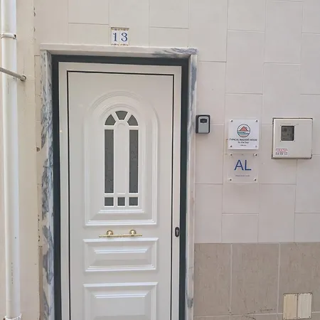 Апартаменты Typical House Назаре